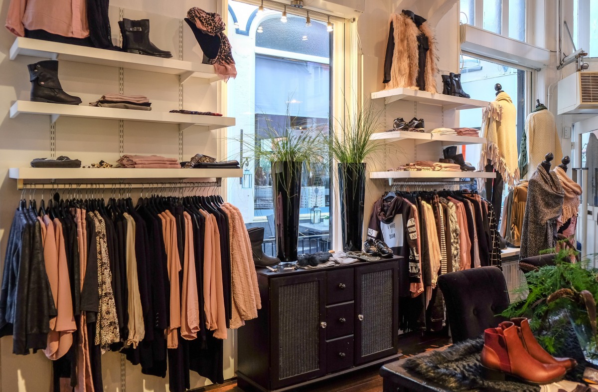 Etalage van Top Stijl op de Grote Overstraat